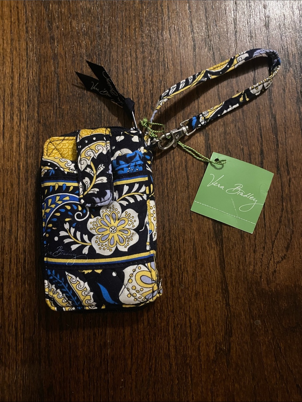 NWT Vera Bradley Ellie Blue Carry It All Wristlet